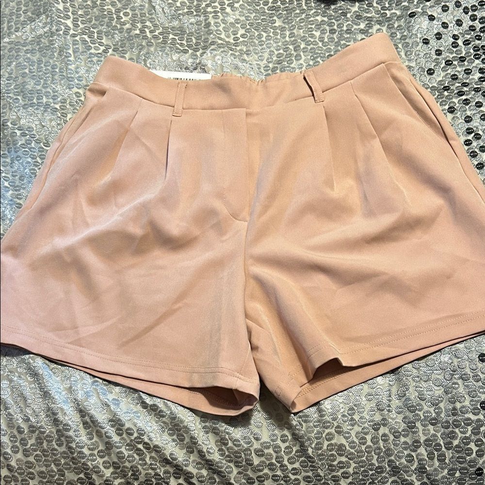 32 Degrees Women's Blush High Waist Shorts size M. NWT WS